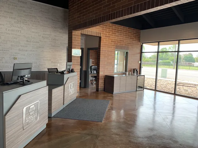 McNeil's Auto Care Riverton, view 4