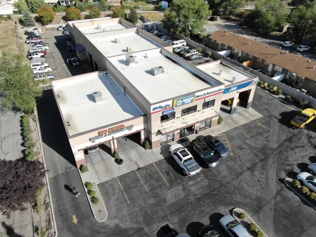 McNeil's Auto Care Sandy, view 3